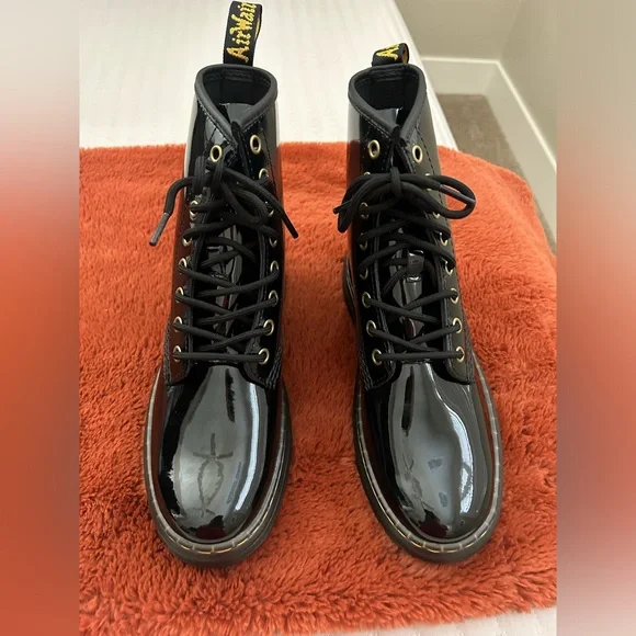 Dr. Martens Zavala Boot size 7 Women's black patent leather Combat boot - Picture 2 of 7